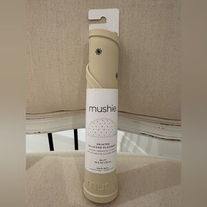 Mushie Silicone Placemat Black Daisy Pattern NWT